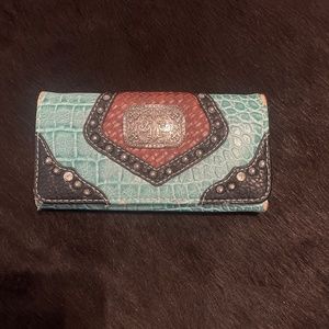 P & G Collection Wallet